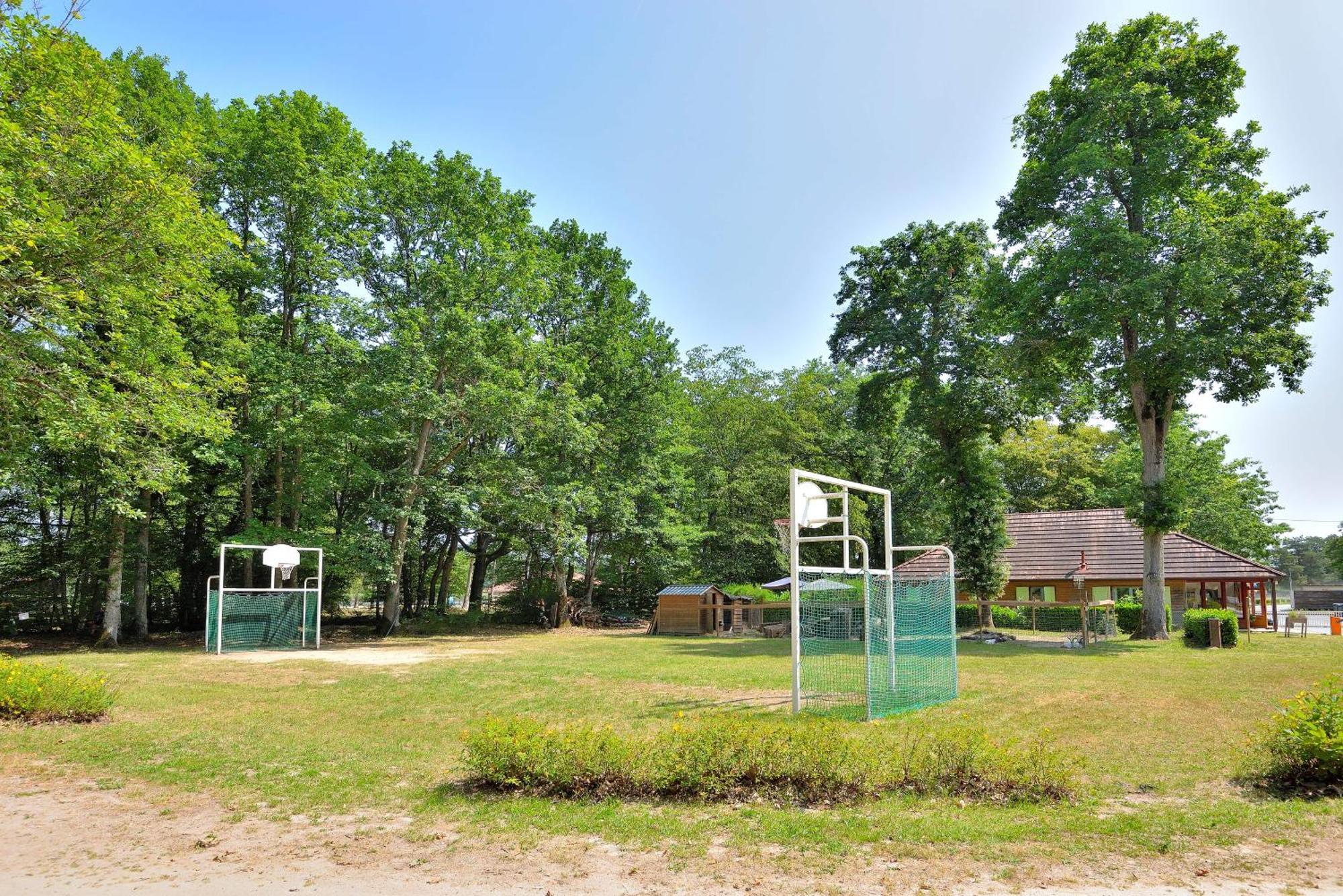 Camping Etang De La Vallee Combreux 외부 사진
