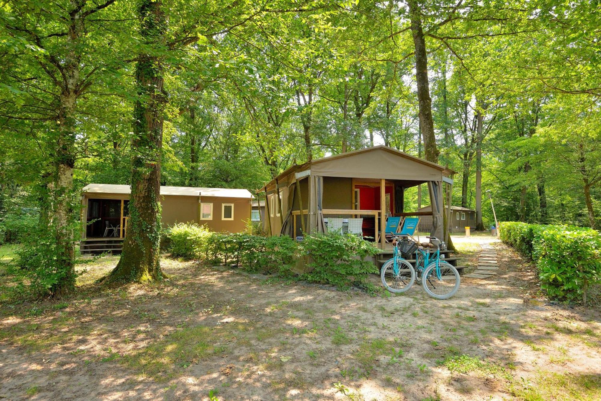 Camping Etang De La Vallee Combreux 외부 사진